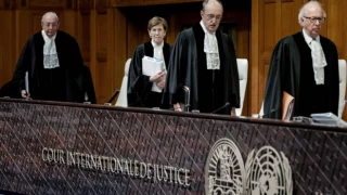 Uluslararası Adalet Divanı, İsrail hakkında 15'e 2 oyla ihtiyati tedbir kararı verdi