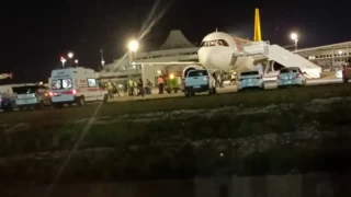 Yolcu uçağı Antalya'ya acil iniş yaptı