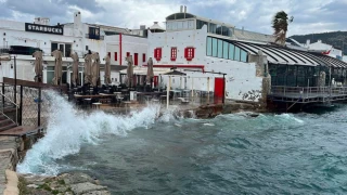 Bodrum'da fırtına: Balıkçılara "Denize açılmayın" uyarısı