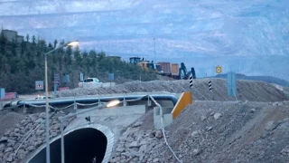 Erzincan'da maden sahasında toprak kayması: 4 gözaltı
