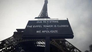 Eyfel Kulesi ziyarete açıldı