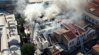 İzmir'de tarihi Kemeraltı Çarşısı'nda yangın