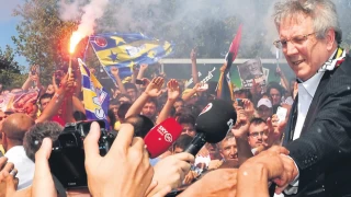 "Fenerbahçe'ye FETÖ'nün şike kumpası üzerinden parmak sallayanların bir bölümü cezaevinde, bir bölümü vatansız olarak firardadır"