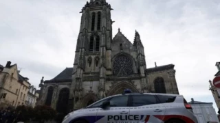 Fransa'da kiliselere Paskalya önlemi