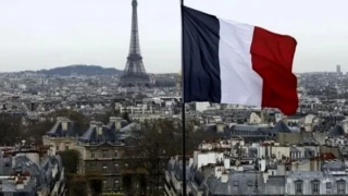 Fransa'da kürtaj hakkı anayasal güvence altına alındı