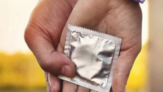 Gençlere ücretsiz prezervatif dağıtılacak