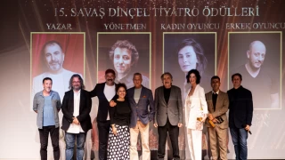 15. Savaş Dinçel Tiyatro Ödülleri, sanatçının doğum gününde Baba Sahne’de sahiplerini buldu!