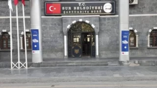 Bakan Tunç duyurdu: Diyarbakır Sur Belediye Başkanı Adnan Örhan hakkında tutuklama kararı