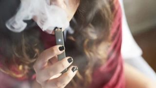 Bilim insanları uyardı: Elektronik sigara doğurganlığı etkiliyor
