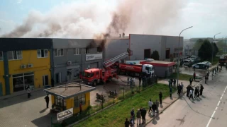 Bursa'da sandalye fabrikasında çıkan yangın büyük hasara yol açtı