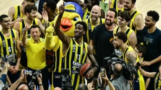 Fenerbahçe Beko, THY Avrupa Ligi'nde play-off'u garantiledi!