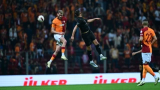 Galatasaray Hatayspor'u 1-0 yendi, Okan Buruk tarihe geçti!