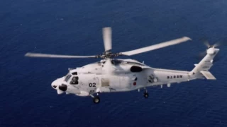 Japon Deniz Kuvvetleri'ne ait iki helikopter düştü