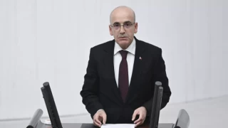 Mehmet Şimşek'in "locals" ifadesinin tartışma yaratmasının ardından Bakanlıktan açıklama geldi