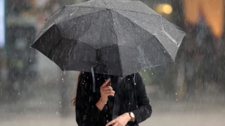 Meteoroloji'den İstanbul dahil çok sayıda il için sağanak yağış uyarısı