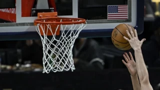 NBA play-off'larında Suns'ı yenen Timberwolves, konferans yarı finaline çıktı