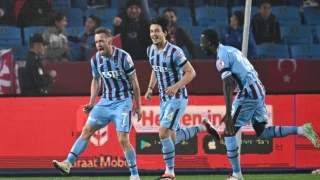 Türkiye Kupası yarı final mücadelesinde Trabzonspor, Fatih Karagümrük'ü 3-2 mağlup etti