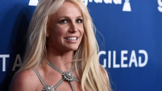 Britney Spears sinir krizi geçirdi: Otelden battaniyeye sarılı halde çıkarıldı