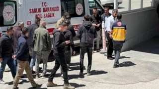 Van'da askeri araç devrildi: 6'sı ağır 11 yaralı