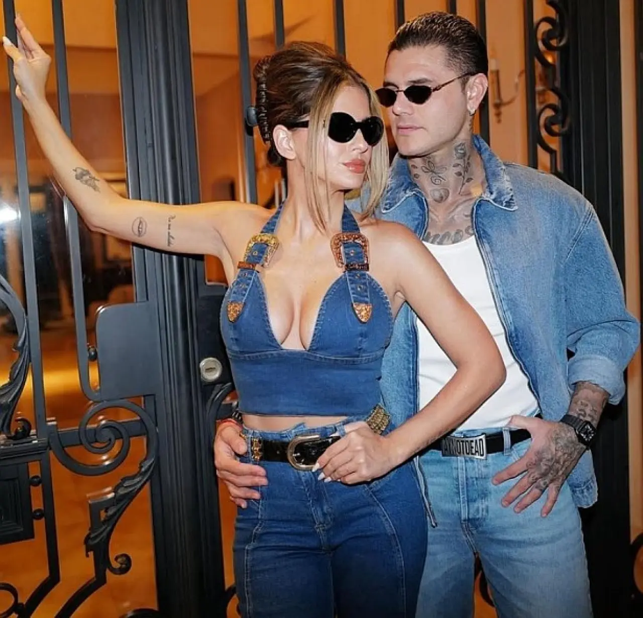 Mauro Icardi ve China Suarez'den renkli pozlar: "80'ler doğum günü partisi" 4