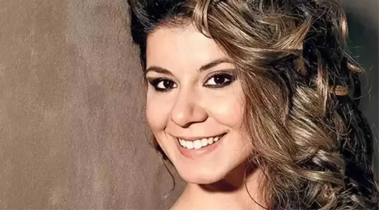 Eski Türkiye Güzeli Cumhurbaşkanına hakaretten gözaltına alındı 1