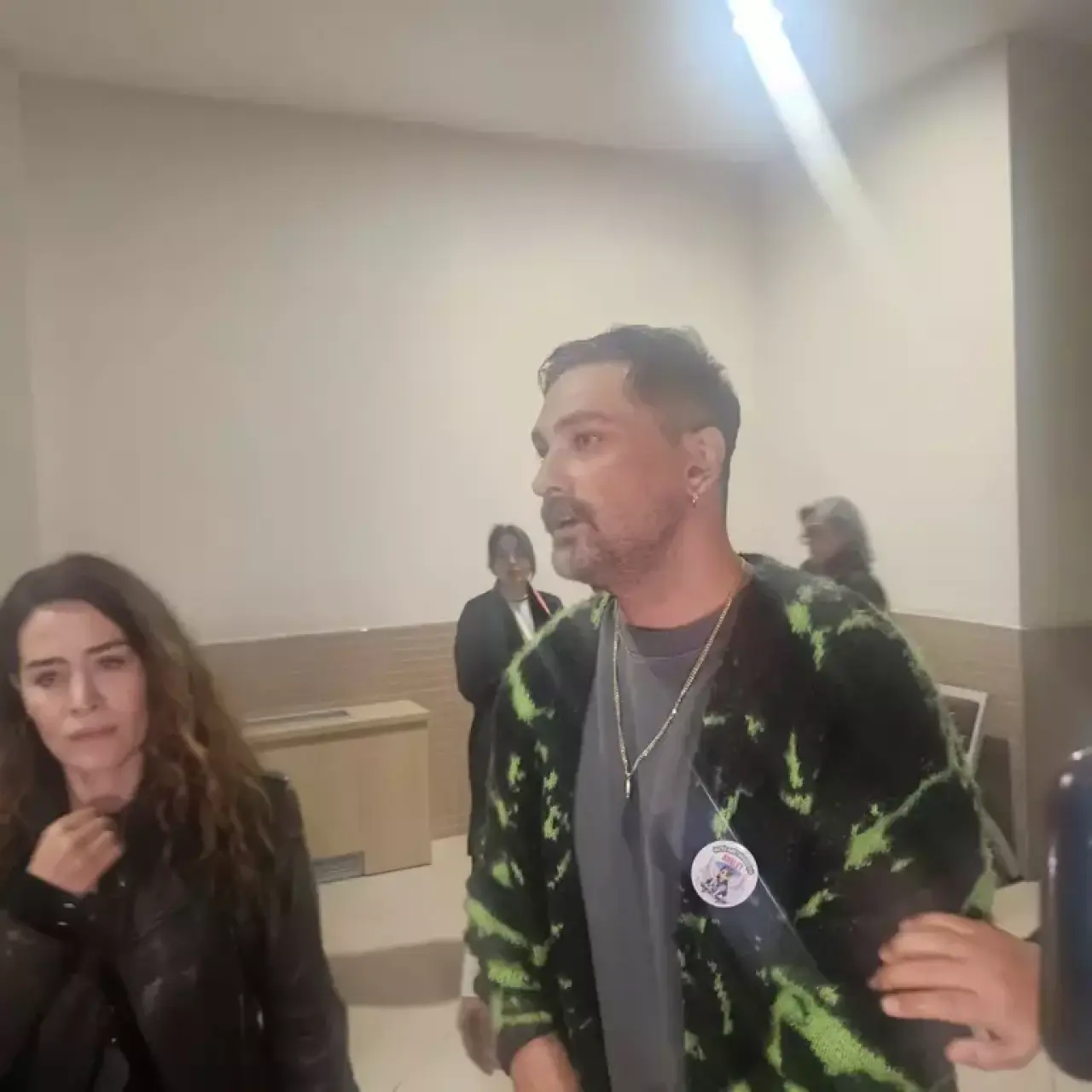 Onur Tuna'dan acı itiraf: Arkadaşı da bıçaklanarak öldürülmüş 2