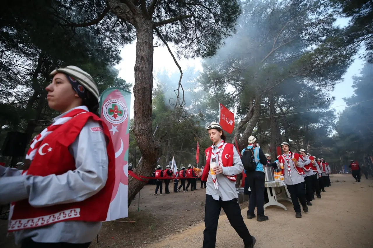 Çanakkale Kara Savaşları'nın 110. Yılı Anma Töreni'nde "Şafak Ayini" yapıldı 10