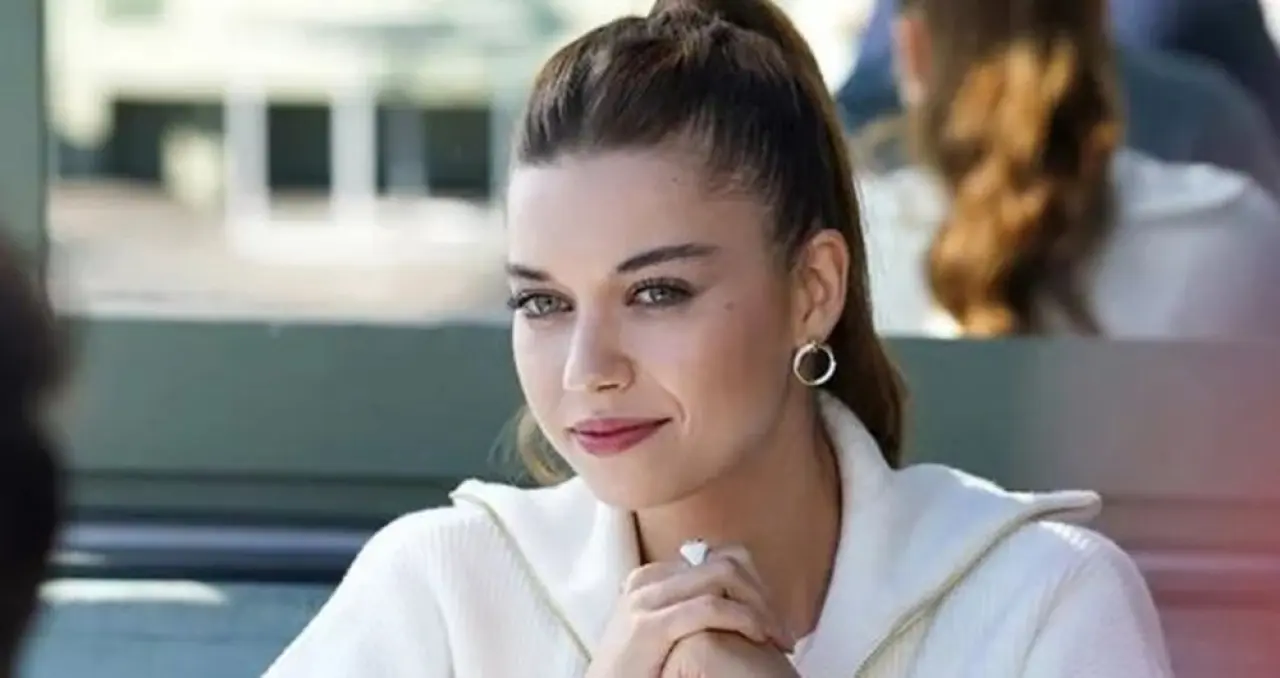 Afra Saraçoğlu'ndan radikal değişim: Yeni imajıyla göz kamaştırdı 2