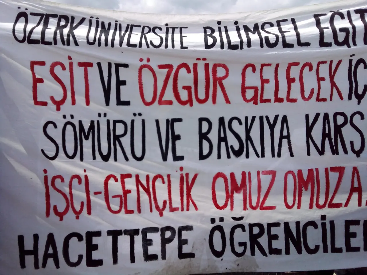 Ankara'da 1 Mayıs etkinliğinde yüzbinler AKM önünde toplandı: 'Her yer Taksim her yer direniş' sloganları atıldı 5