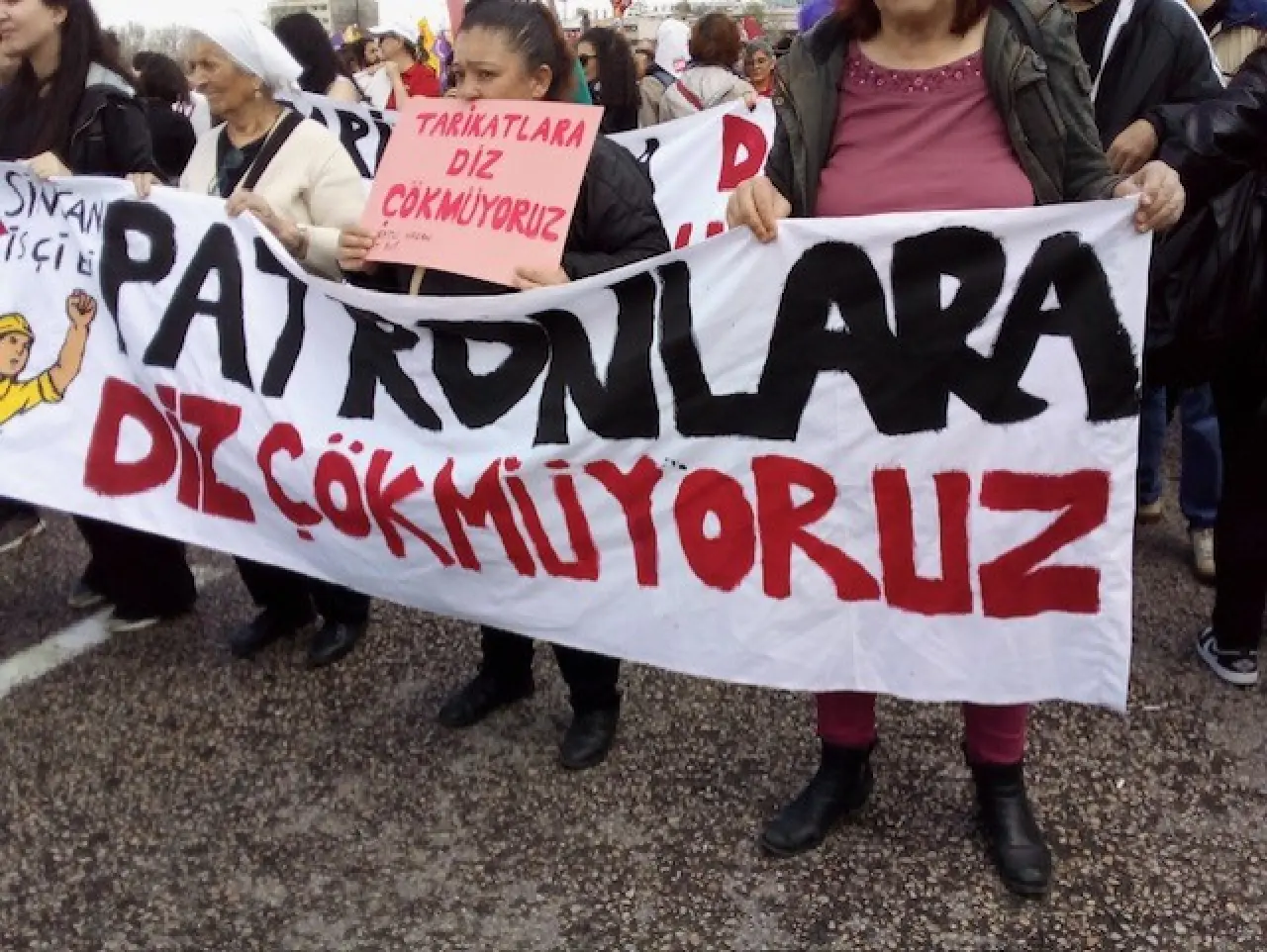 Ankara'da 1 Mayıs etkinliğinde yüzbinler AKM önünde toplandı: 'Her yer Taksim her yer direniş' sloganları atıldı 11