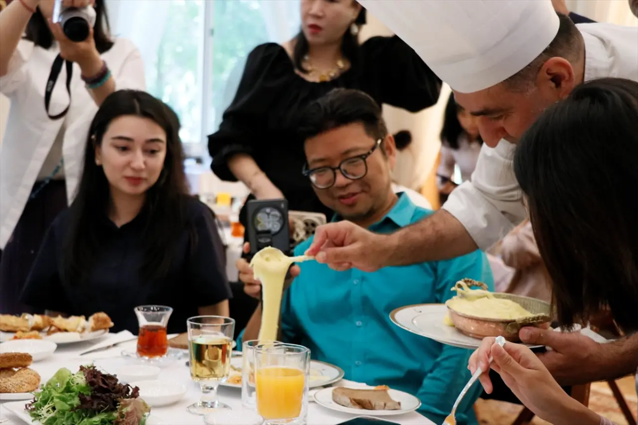 Tüm dünya, Dünya Kahvaltı Günü’nde Türk kahvaltısını tattı! 5