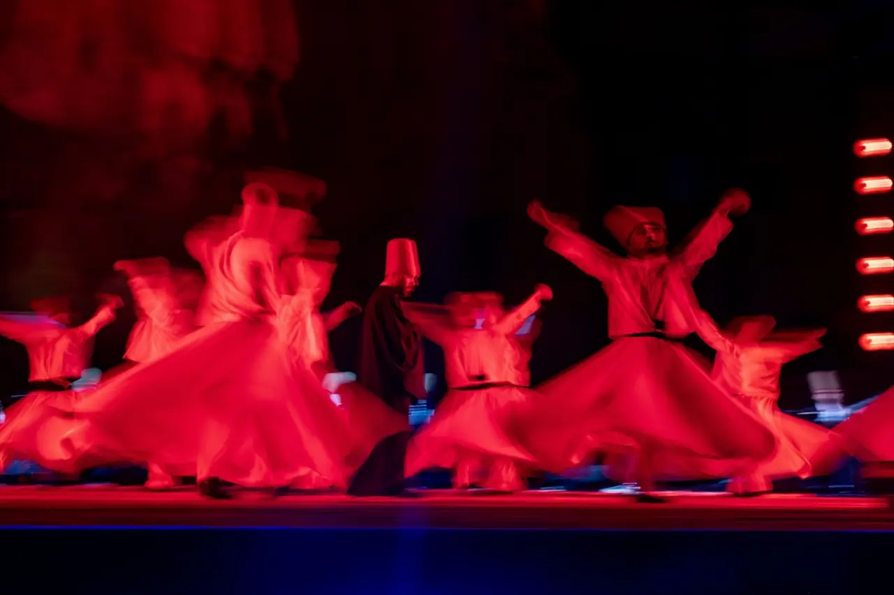 Roma'da Kolezyum'un önünde Mevlevi Sema Töreni gerçekleştirildi 1