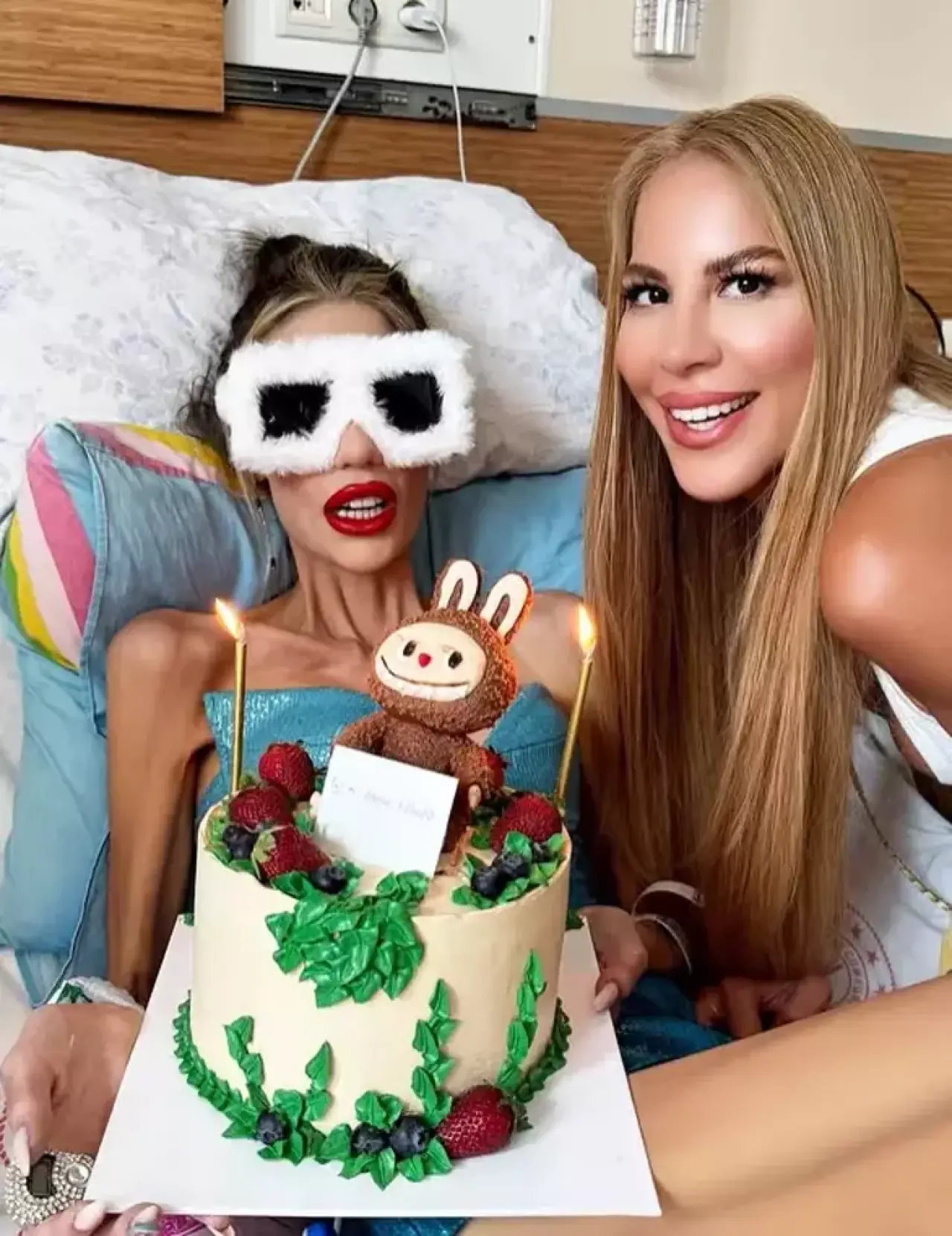 Nihal Candan 29. yaşını hastanede kutladı: Hayalimdeki doğum günü elbisesi 5