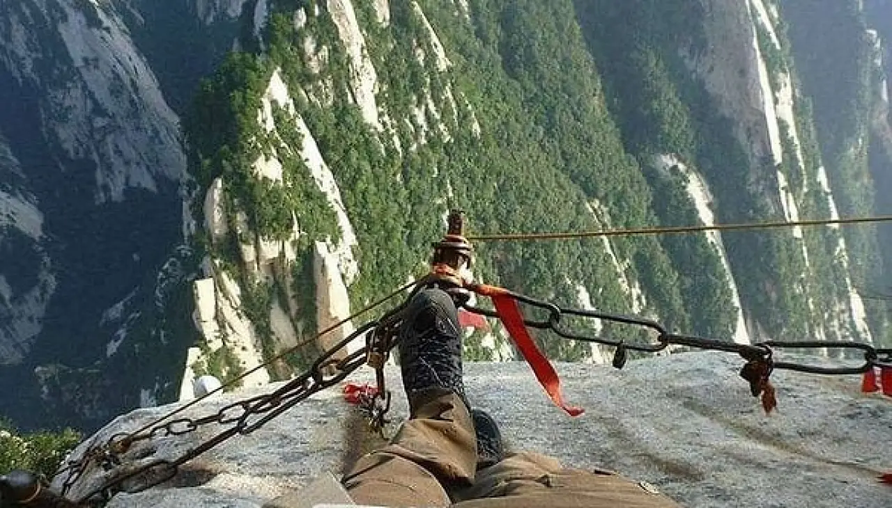 Tehlikenin cazibesi: Turistlerin akın ettiği en riskli yerler 7