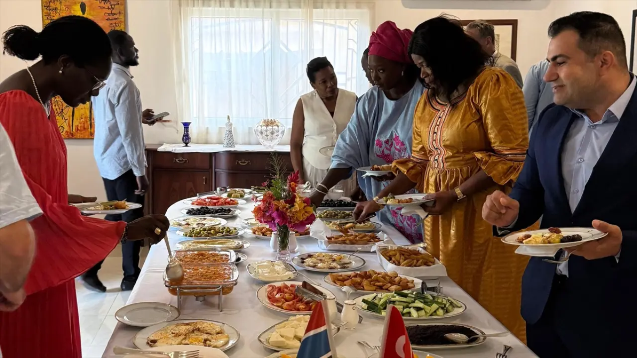 Tüm dünya, Dünya Kahvaltı Günü’nde Türk kahvaltısını tattı! 14