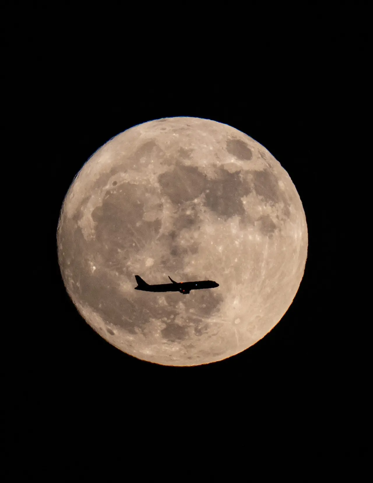 Çilek Dolunayı doğal bir görsel şölen oluşturdu 17