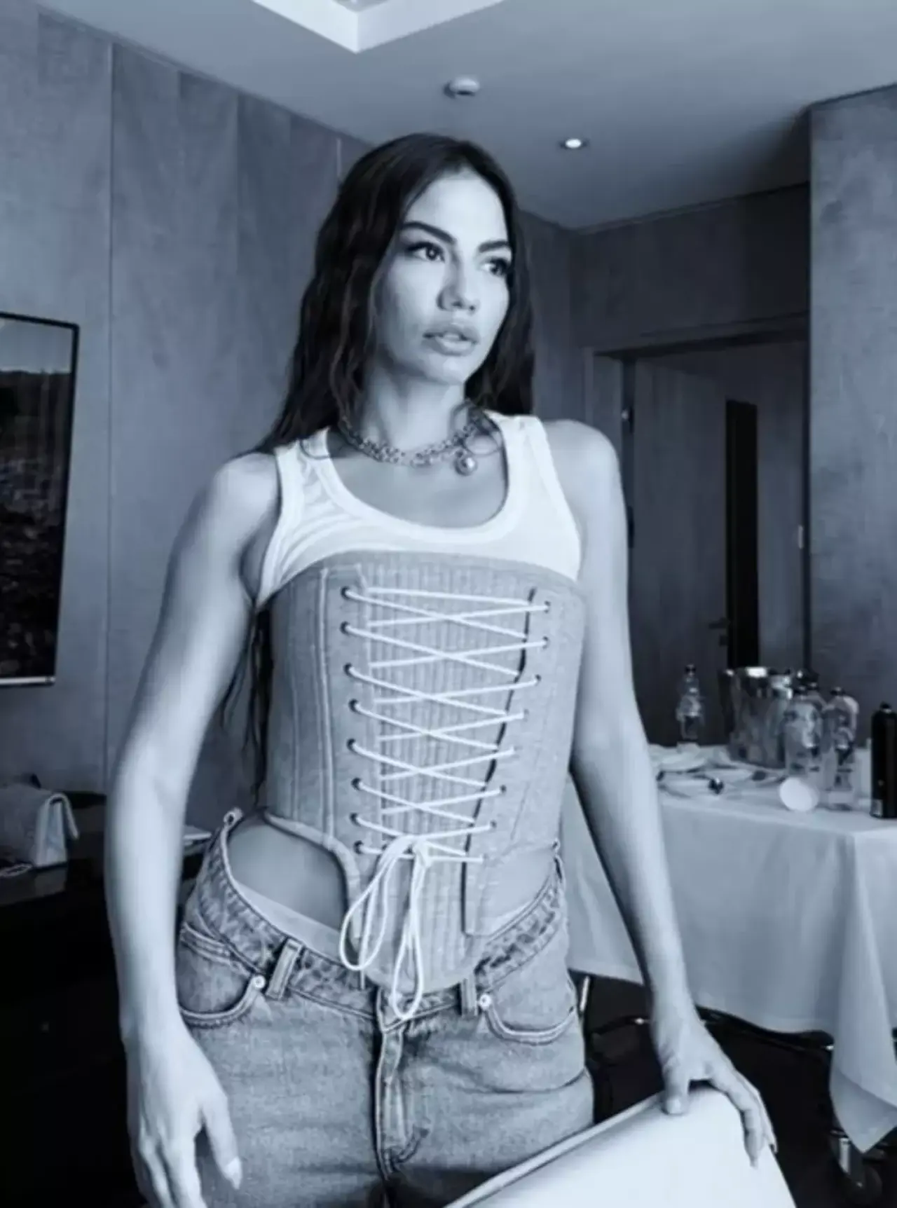 Eşref Rüya'nın Nisan'ı Demet Özdemir’den tatil pozları: Sosyal medyada beğeni yağmuruna tutuldu 2