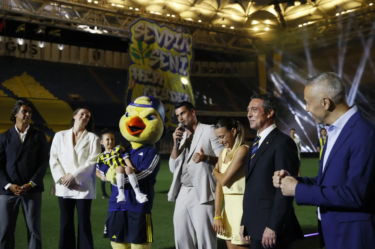 Fenerbahçe'den şaşaalı forma tanıtımı 7