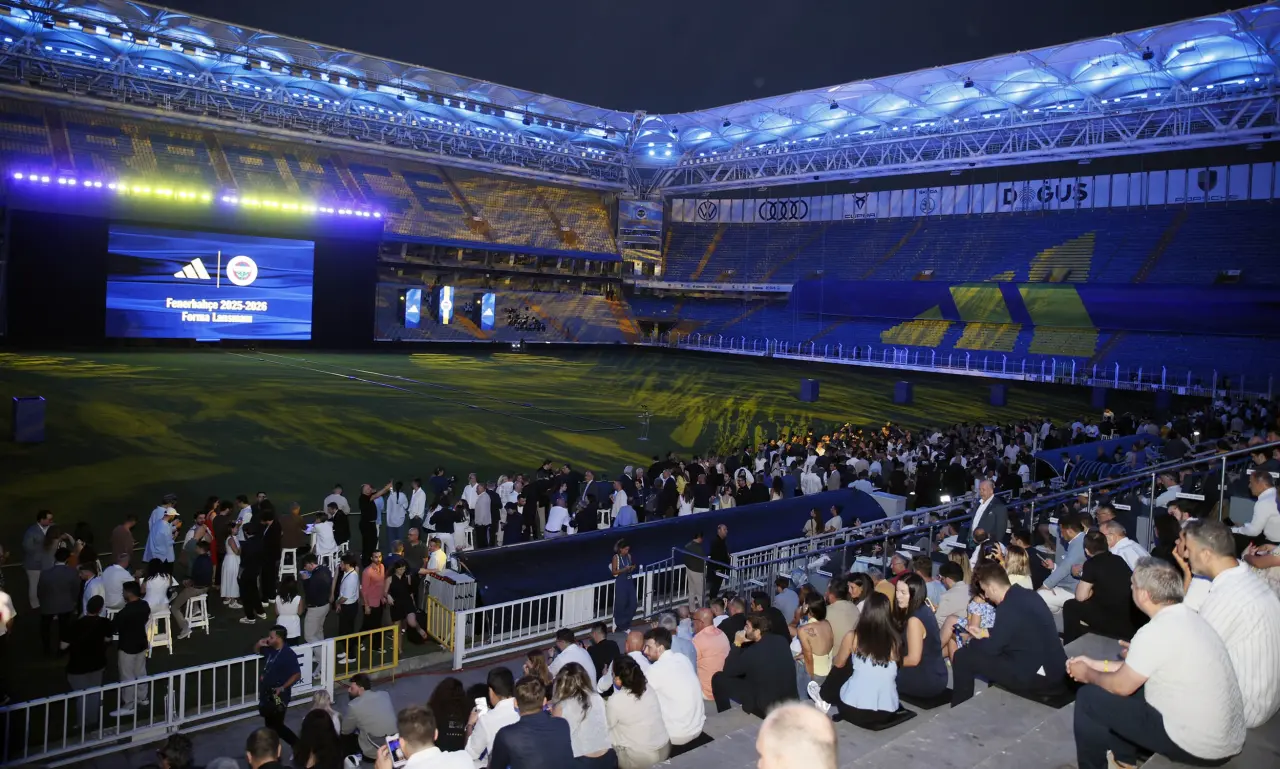 Fenerbahçe'den şaşaalı forma tanıtımı 4