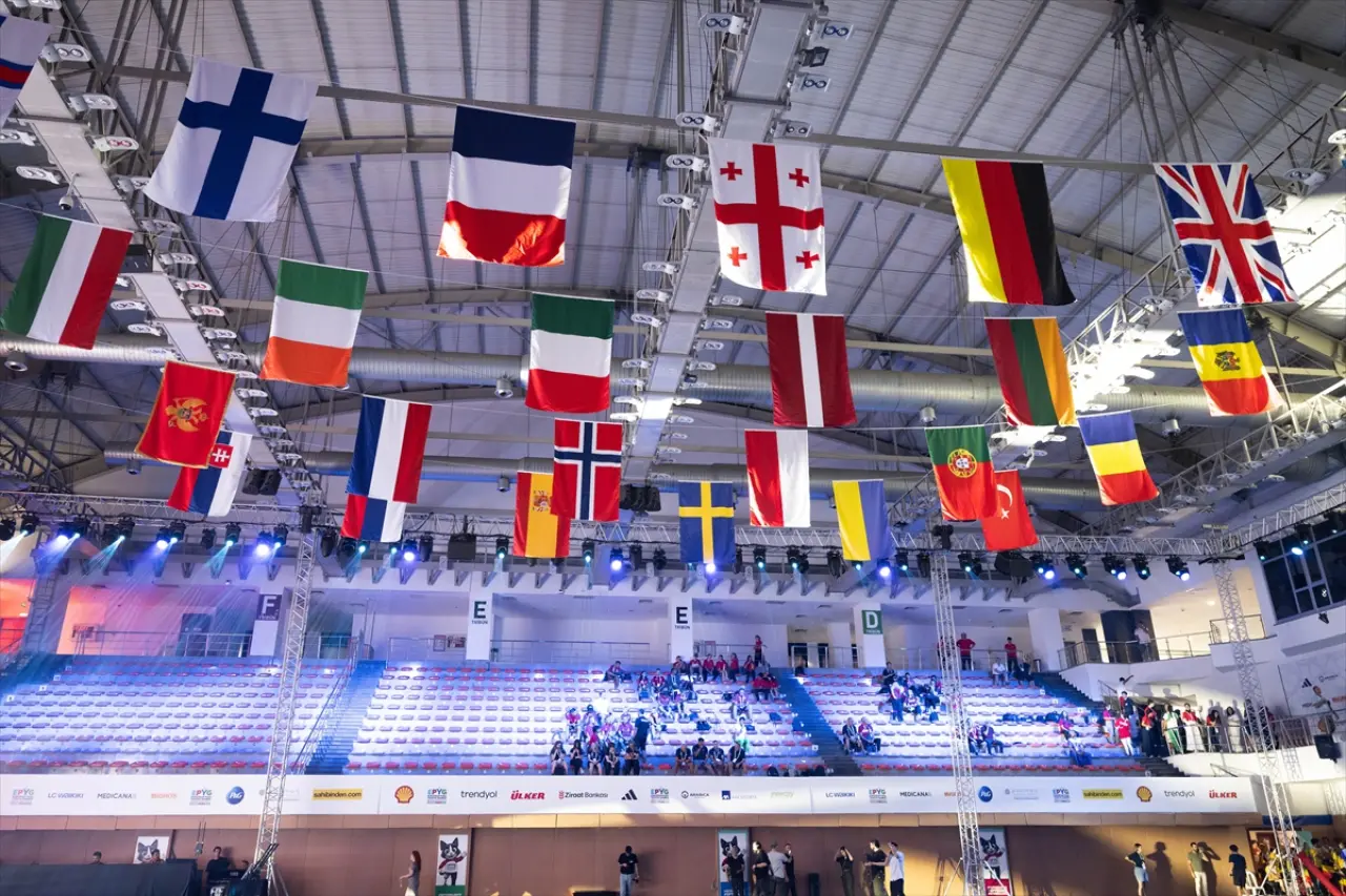 İstanbul'da gerçekleşecek Avrupa Para Gençlik Oyunları'nın açılış töreninde Olimpiyat vurgusu: "Türkiye 2036'ya hazırdır ve hak etmektedir" 2