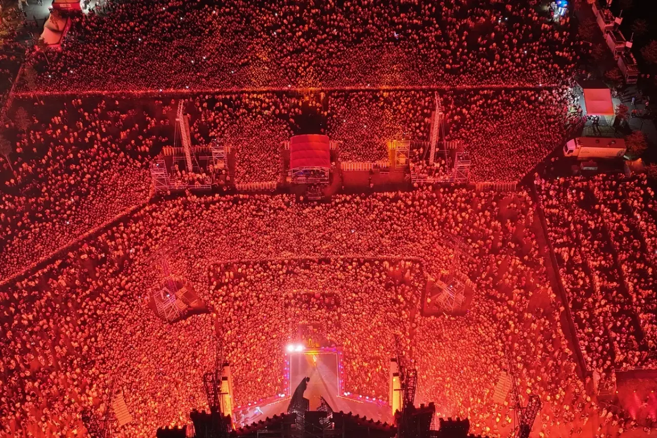 Jennifer Lopez 6 yıl aradan sonra İstanbul’da sahne aldı 6