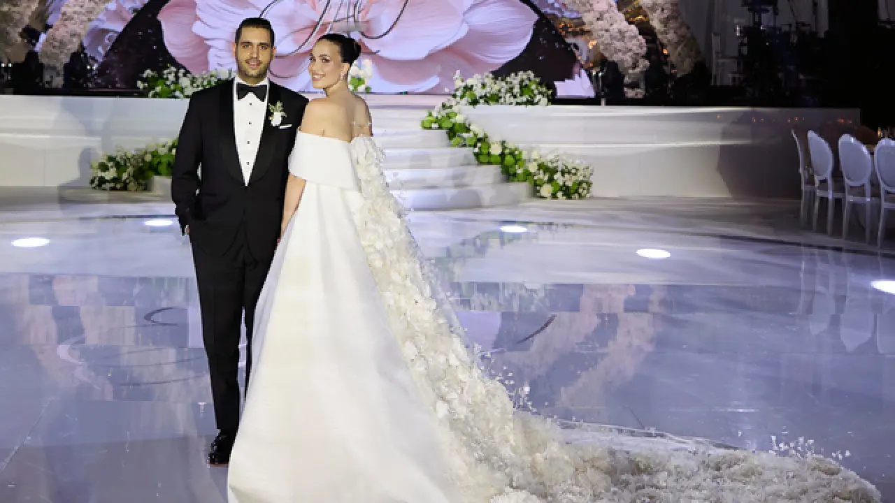 Bu yaz hangi ünlüler evlendi? 2025'e damga vuran düğünler 4