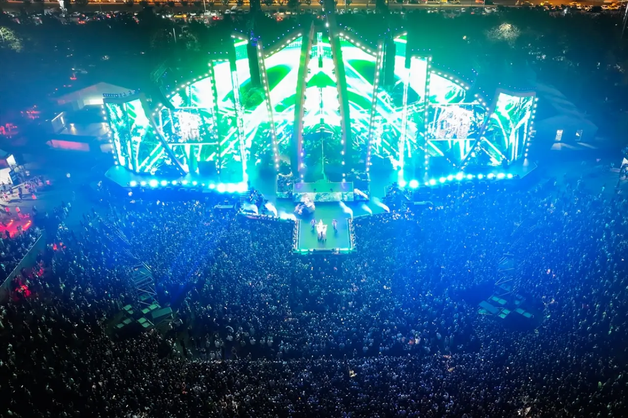 Jennifer Lopez 6 yıl aradan sonra İstanbul’da sahne aldı 11