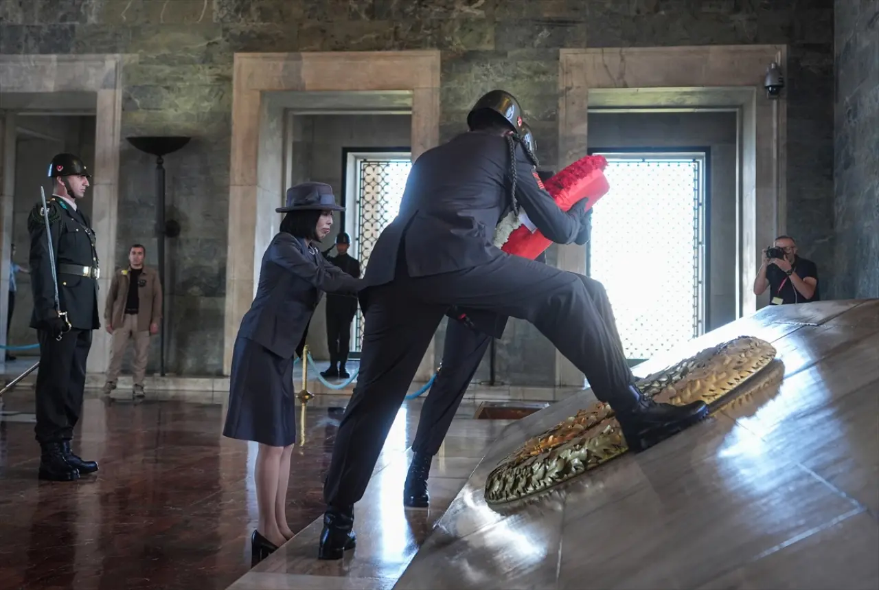 Japonya Prensesi Akiko Mikasa Anıtkabir’i ziyaret etti 12