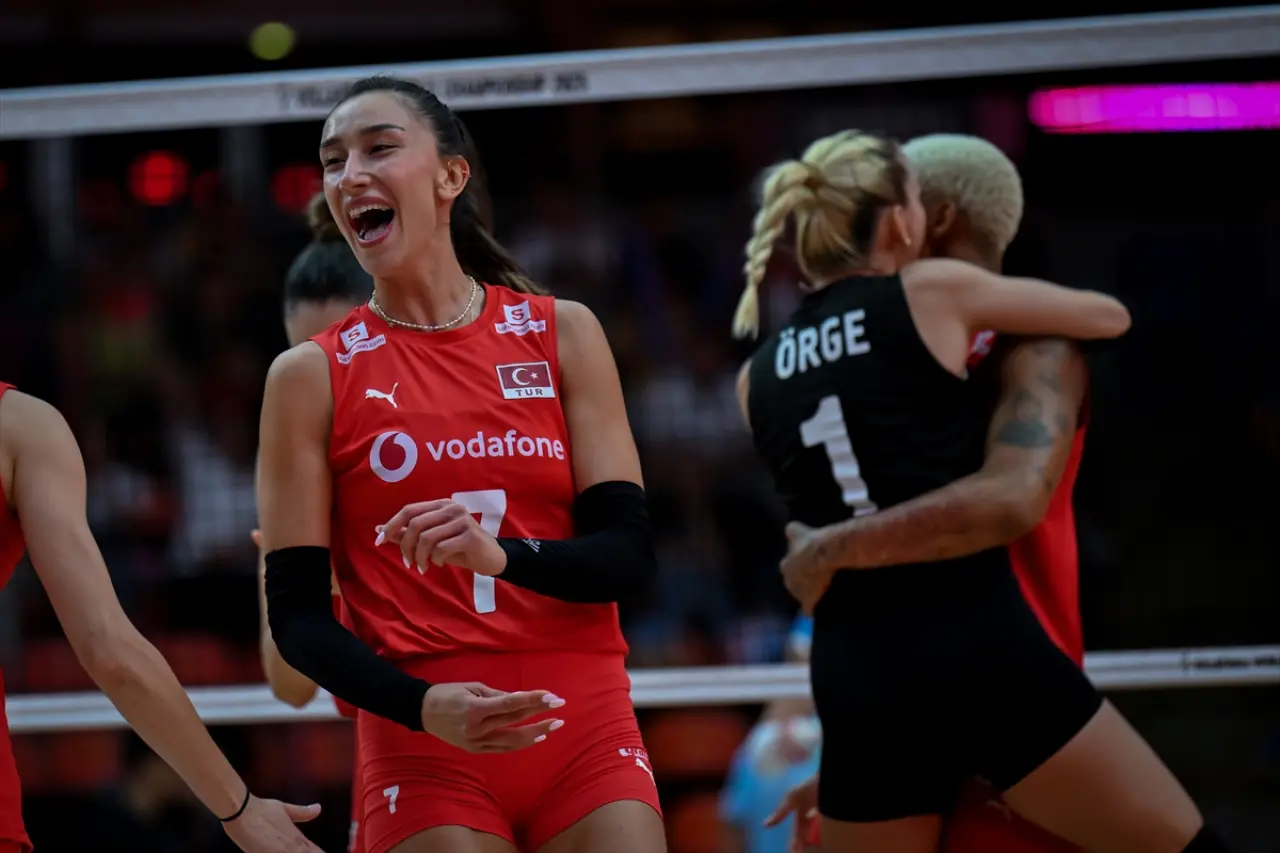 Filenin Sultanları, Slovenya'yı set vermeden yenerek çeyrek finale yükseldi 2