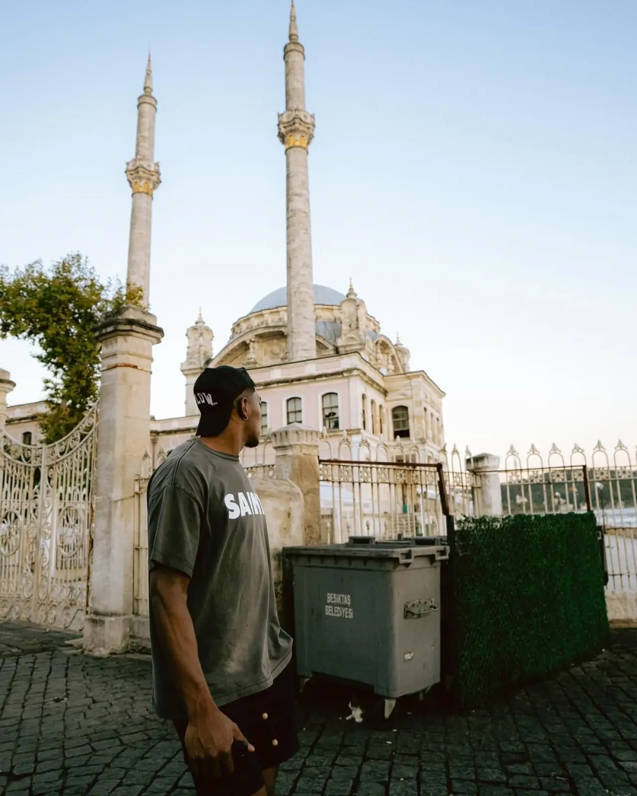 Lakers'ın yıldızı Rui Hachimura'dan Orhan Veli paylaşımı: "İstanbul'u dinliyorum, gözlerim kapalı" 8