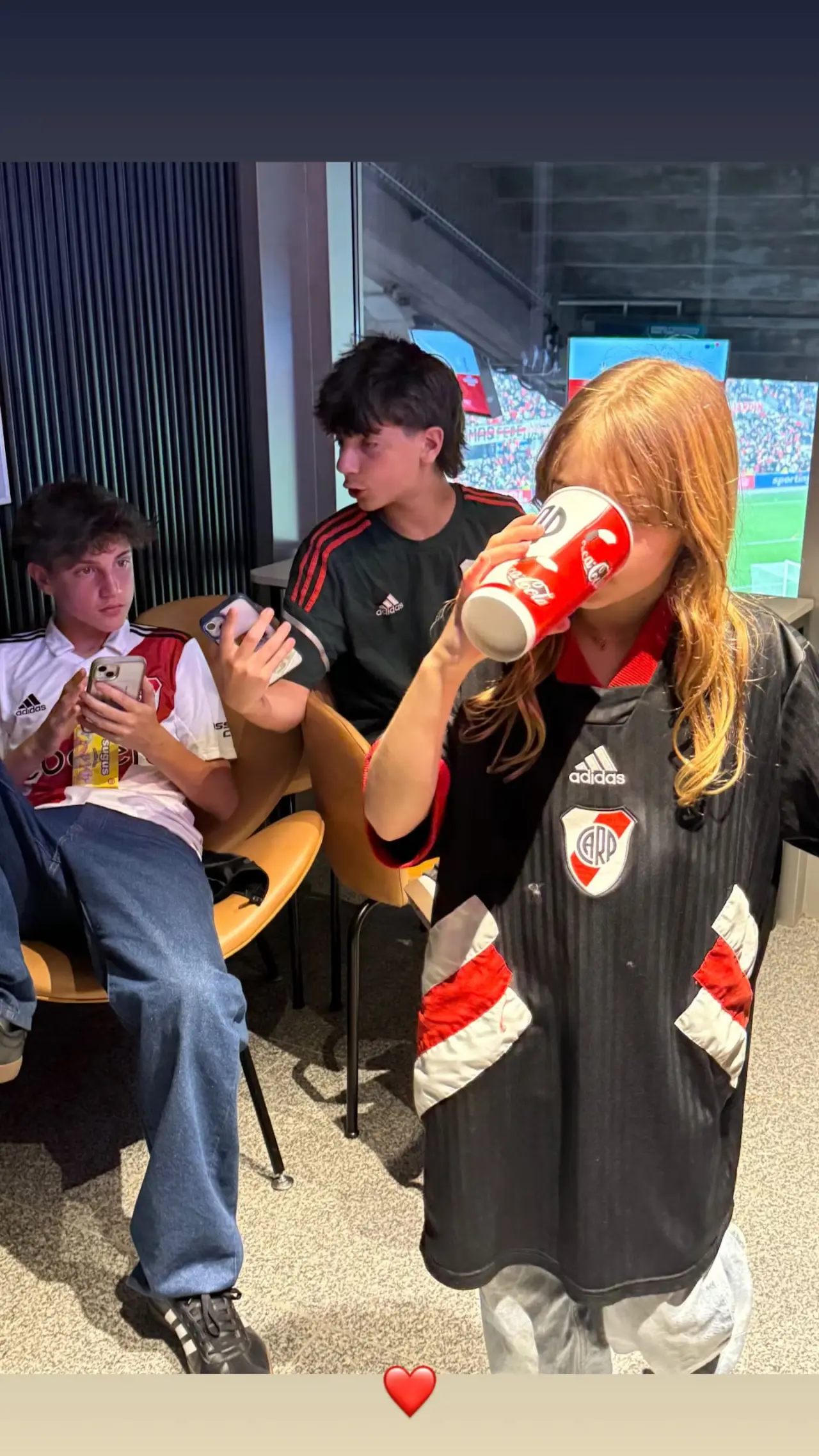 Wanda Nara, China Suárez’in çocuklarının Türkiye’de okula başladığını öğrenince küplere bindi: Nispet yaparcasına paylaşım yaptı! 3