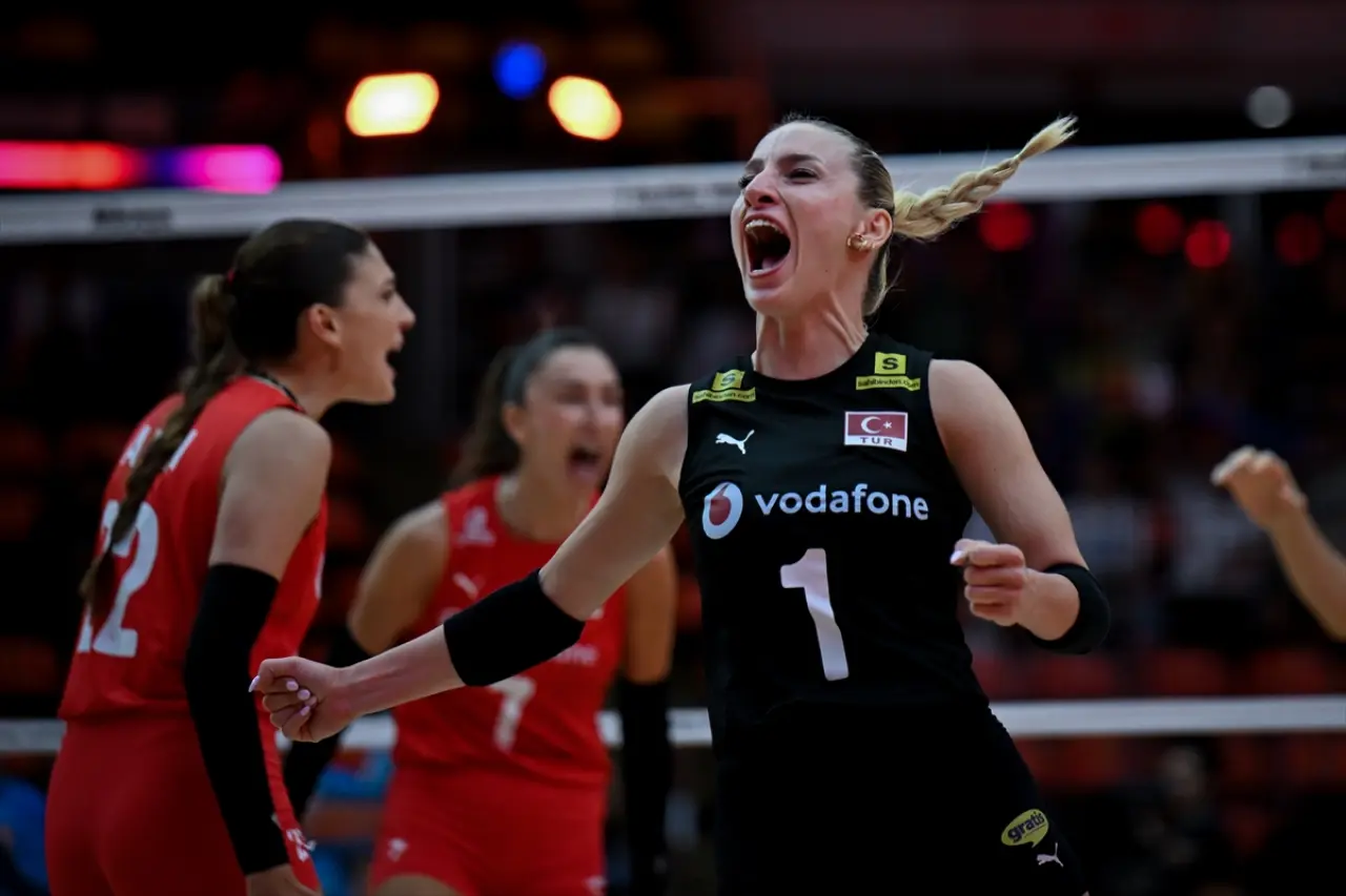 Filenin Sultanları, Slovenya'yı set vermeden yenerek çeyrek finale yükseldi 5