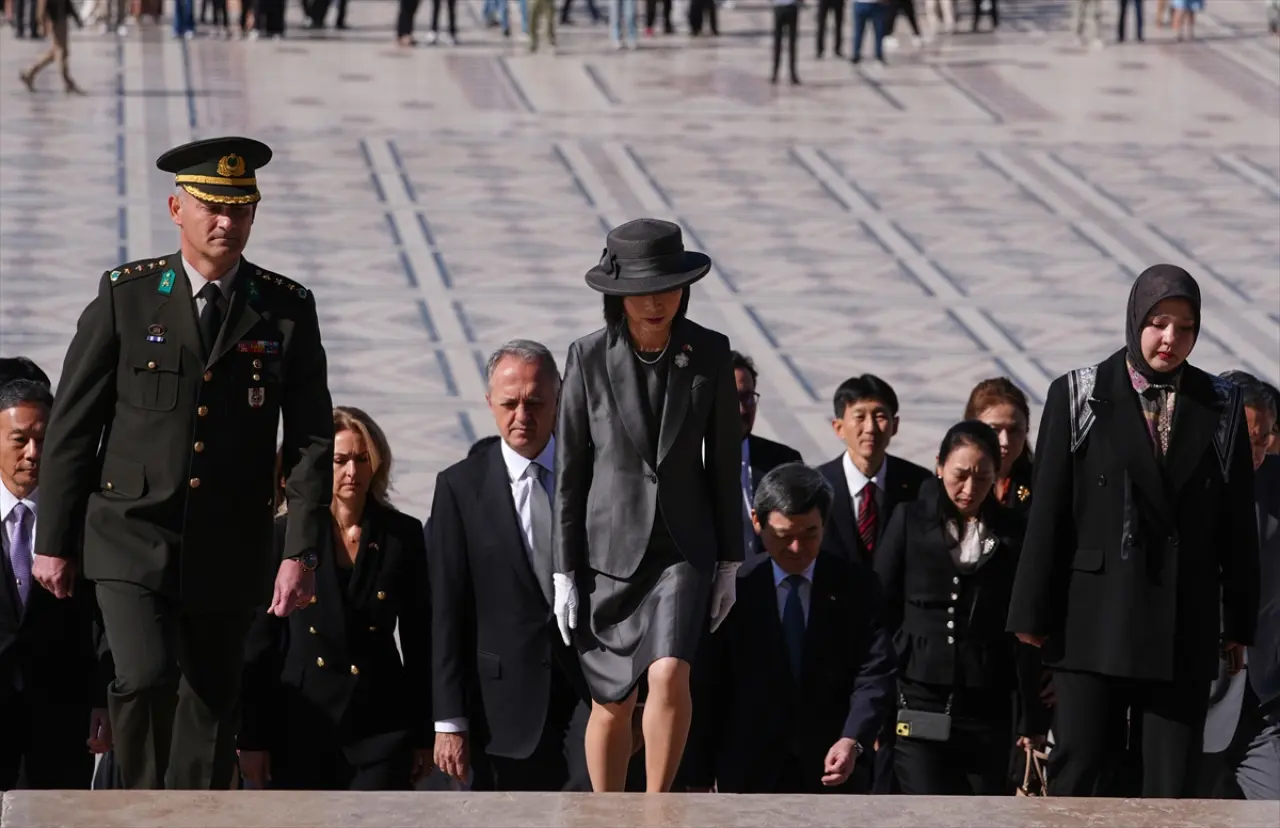 Japonya Prensesi Akiko Mikasa Anıtkabir’i ziyaret etti 8
