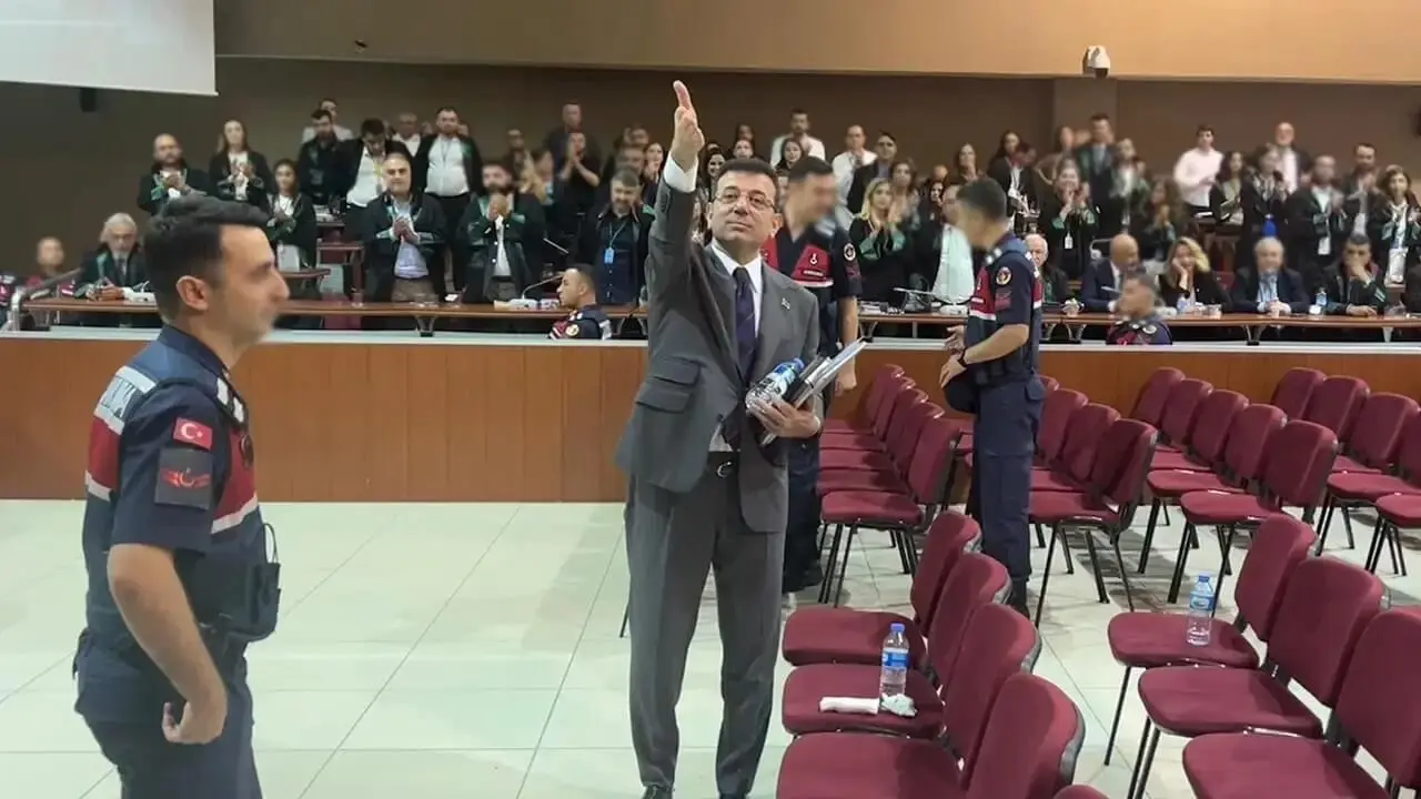 Dalga dalga İBB operasyonları: Gözaltılar, tutuklamalar ve tahliyeler 1